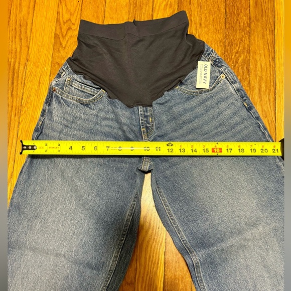 NWT Old Navy
Maternity Jeans Women's Size 6, Front Low Panel - Picture 12 of 13